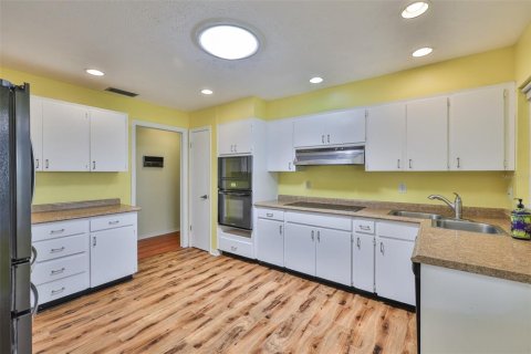 Villa ou maison à vendre à Sun City Center, Floride: 2 chambres, 188.41 m2 № 1795073 - photo 8