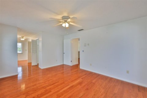 Villa ou maison à vendre à Sun City Center, Floride: 2 chambres, 188.41 m2 № 1795073 - photo 17