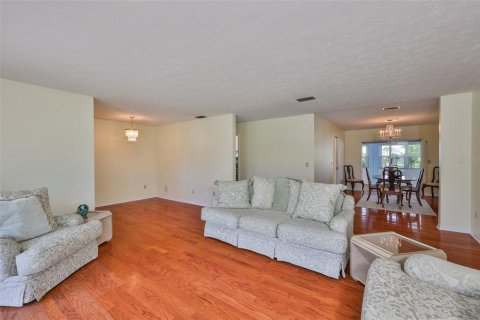 Villa ou maison à vendre à Sun City Center, Floride: 2 chambres, 188.41 m2 № 1795073 - photo 4
