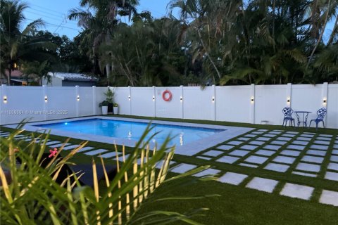 Купить виллу или дом в Холливуд, Флорида 2 спальни, 93м2, № 1942659 - фото 12