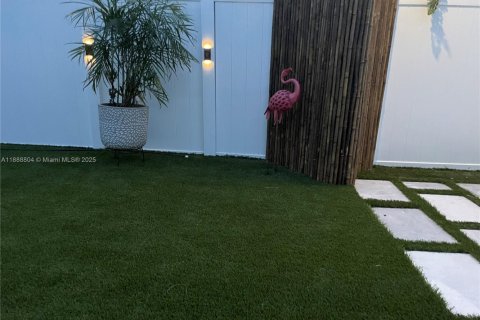 Купить виллу или дом в Холливуд, Флорида 2 спальни, 93м2, № 1942659 - фото 10