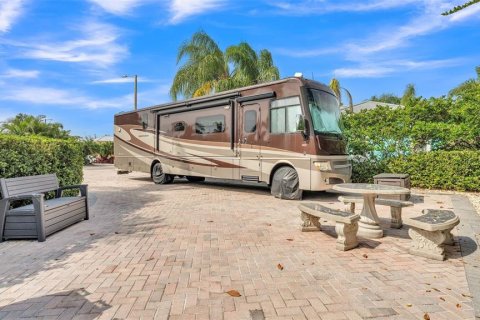 Land in Polk City, Florida № 2116391 - photo 2