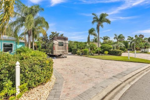 Land in Polk City, Florida № 2116391 - photo 8