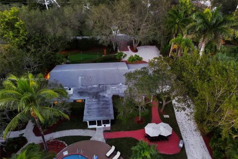 House in Davie, Florida 8 bedrooms, 261.06 sq.m. № 1812187 - photo 26