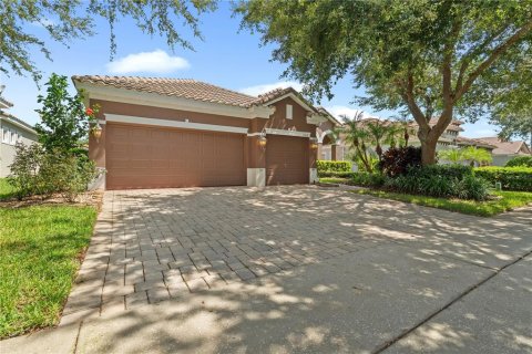 House in Orlando, Florida 4 bedrooms, 291.43 sq.m. № 1885616 - photo 1
