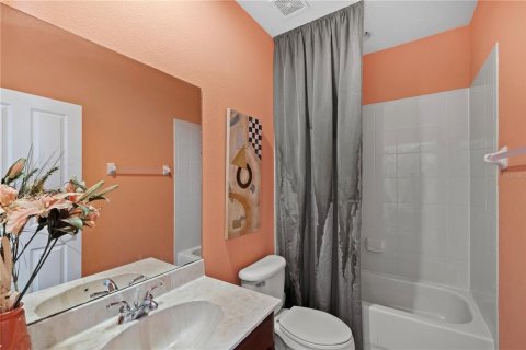 House in Orlando, Florida 4 bedrooms, 291.43 sq.m. № 1885616 - photo 18