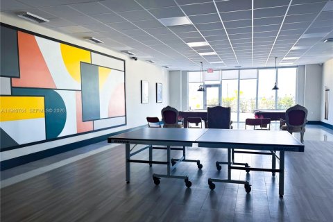 Copropriété à louer à Hallandale Beach, Floride: 2 chambres, 113.53 m2 № 1999877 - photo 19