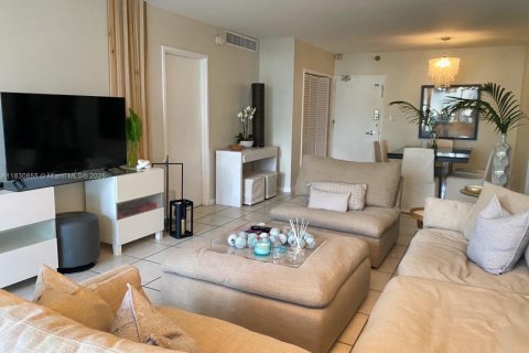 Copropriété à louer à Miami Beach, Floride: 2 chambres, 95.69 m2 № 1807121 - photo 2