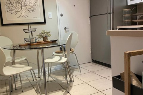 Copropriété à louer à Miami Beach, Floride: 2 chambres, 95.69 m2 № 1807121 - photo 7