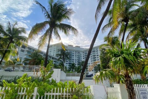 Copropriété à louer à Miami Beach, Floride: 2 chambres, 95.69 m2 № 1807121 - photo 3