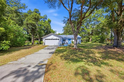 House in Ocala, Florida 3 bedrooms, 139.17 sq.m. № 2220985 - photo 3
