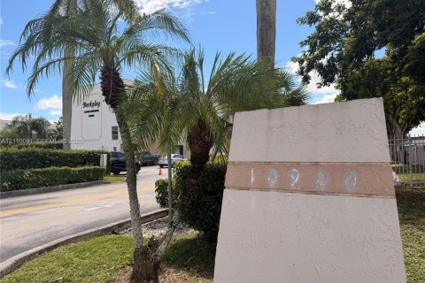 Copropriété à louer à Miami, Floride: 2 chambres, 125.42 m2 № 2432505 - photo 4