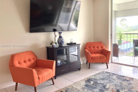 Condominio en venta en Pembroke Pines, Florida, 1 dormitorio, 74.32 m2 № 2077397 - foto 14