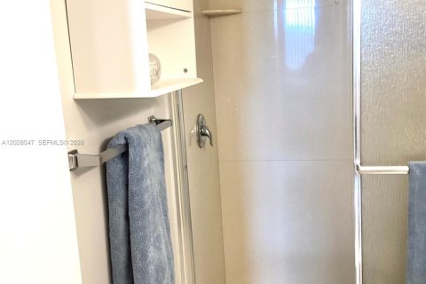 Condominio en venta en Pembroke Pines, Florida, 1 dormitorio, 74.32 m2 № 2077397 - foto 28