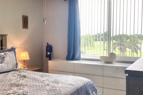 Condominio en venta en Pembroke Pines, Florida, 1 dormitorio, 74.32 m2 № 2077397 - foto 21
