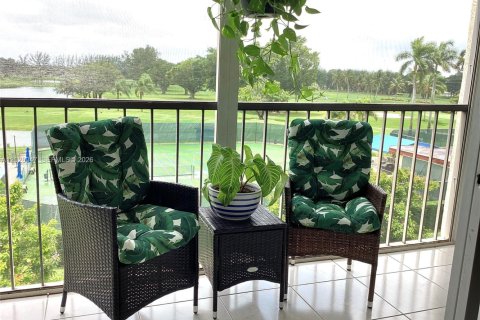 Condominio en Pembroke Pines, Florida, 1 dormitorio  № 2077397
