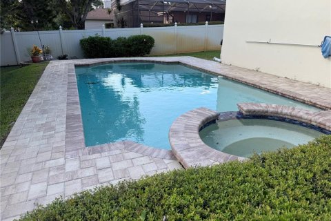 Casa en venta en Seminole, Florida, 4 dormitorios, 232.26 m2 № 2425827 - foto 2