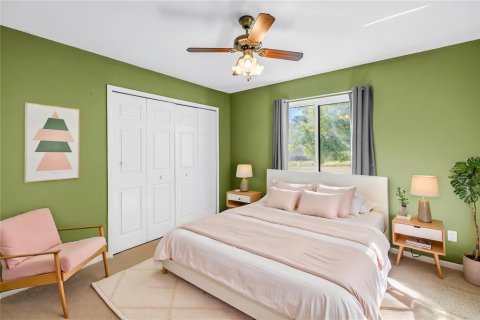 Casa en venta en Seminole, Florida, 4 dormitorios, 232.26 m2 № 2425827 - foto 16