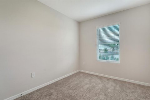 Townhouse in Lakewood Ranch, Florida 3 bedrooms, 136.01 sq.m. № 1906045 - photo 25