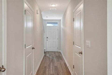 Townhouse in Lakewood Ranch, Florida 3 bedrooms, 136.01 sq.m. № 1906045 - photo 11
