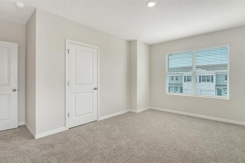 Townhouse in Lakewood Ranch, Florida 3 bedrooms, 136.01 sq.m. № 1906045 - photo 16