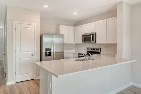 Townhouse in Lakewood Ranch, Florida 3 bedrooms, 136.01 sq.m. № 1906045 - photo 9