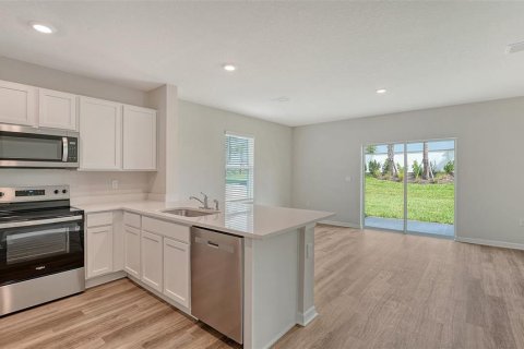 Townhouse in Lakewood Ranch, Florida 3 bedrooms, 136.01 sq.m. № 1906045 - photo 30