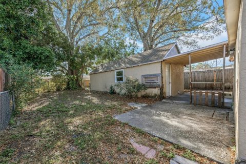 House in Saint Petersburg, Florida 2 bedrooms, 62.43 sq.m. № 2099637 - photo 3