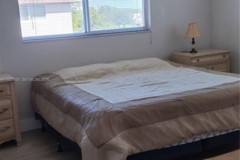 Condo in Davie, Florida, 2 bedrooms  № 1996179 - photo 5