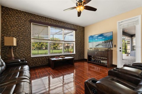 House in Kissimmee, Florida 6 bedrooms, 339.19 sq.m. № 1751515 - photo 8