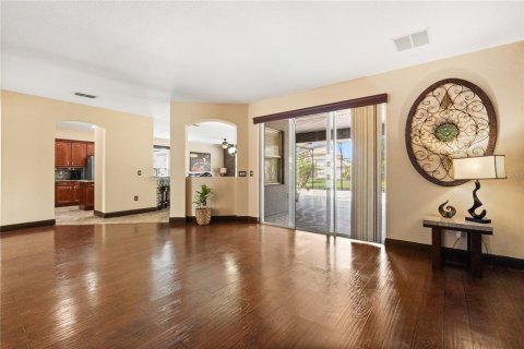 House in Kissimmee, Florida 6 bedrooms, 339.19 sq.m. № 1751515 - photo 5