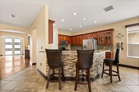 House in Kissimmee, Florida 6 bedrooms, 339.19 sq.m. № 1751515 - photo 11