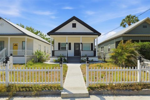 Casa en Tampa, Florida 3 dormitorios, 92.16 m2 № 2114605