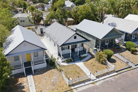 House in Tampa, Florida 3 bedrooms, 92.16 sq.m. № 2114605 - photo 30