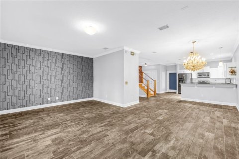 Townhouse in Saint Petersburg, Florida 3 bedrooms, 184.88 sq.m. № 2104934 - photo 7
