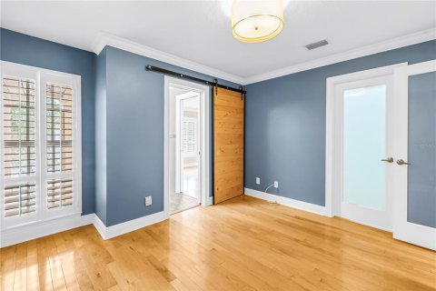 Townhouse in Saint Petersburg, Florida 3 bedrooms, 184.88 sq.m. № 2104934 - photo 26