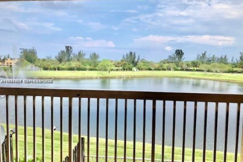 Condo in Fort Lauderdale, Florida, 2 bedrooms  № 1994827 - photo 6