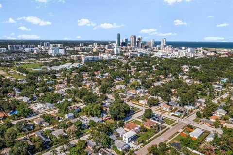 Villa ou maison à vendre à Saint Petersburg, Floride: 2 chambres, 97.55 m2 № 1876105 - photo 2