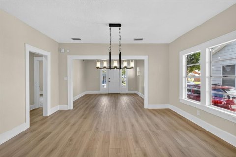 Villa ou maison à vendre à Saint Petersburg, Floride: 2 chambres, 97.55 m2 № 1876105 - photo 14