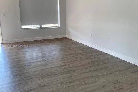 Condominio en alquiler en Miami Gardens, Florida, 41.81 m2 № 2009877 - foto 6