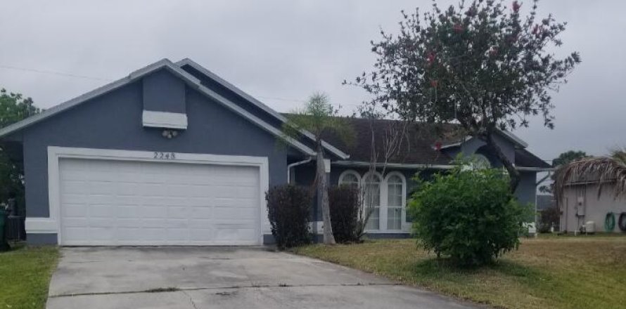 Casa en Port St. Lucie, Florida 3 dormitorios, 128.48 m2 № 2077384