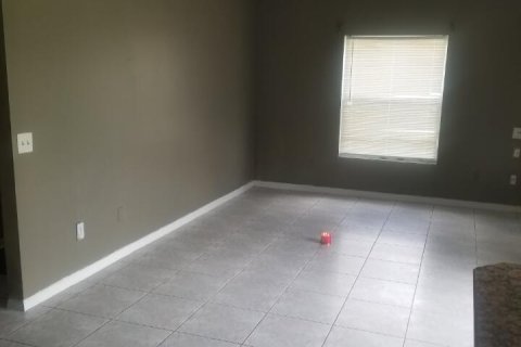Casa en alquiler en Port St. Lucie, Florida, 3 dormitorios, 128.48 m2 № 2077384 - foto 8