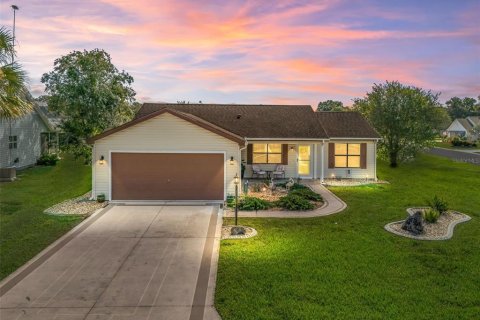Villa ou maison à The Villages, Floride 2 chambres, 128.48 m2 № 2391424