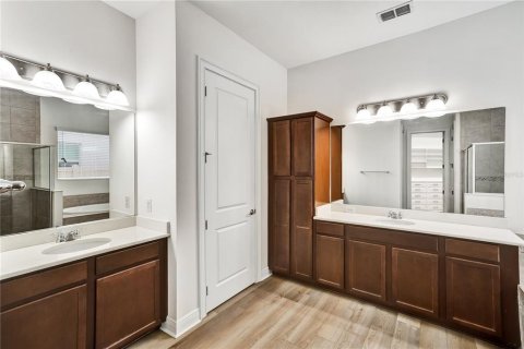 Villa ou maison à louer à Orlando, Floride: 6 chambres, 418.15 m2 № 1841790 - photo 25