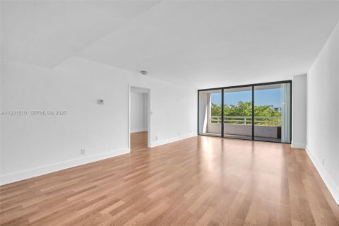 Condominio en venta en Aventura, Florida, 2 dormitorios, 109.9 m2 № 1990133 - foto 5