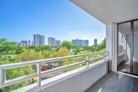 Condominio en venta en Aventura, Florida, 2 dormitorios, 109.9 m2 № 1990133 - foto 22
