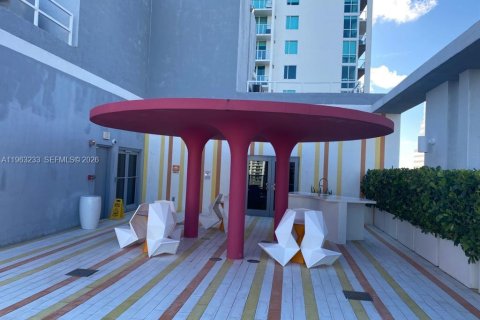 Condominio en alquiler en Miami, Florida, 1 dormitorio, 66.8 m2 № 2026418 - foto 12