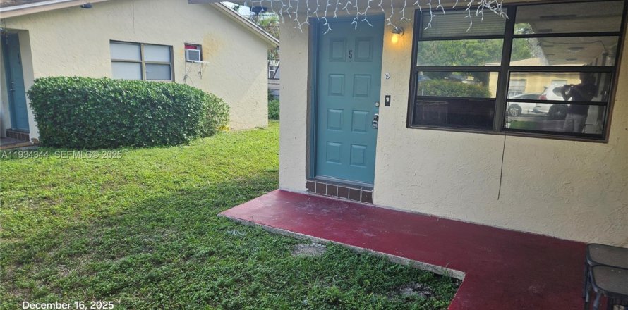 Студия в Холливуд, Флорида № 1992686