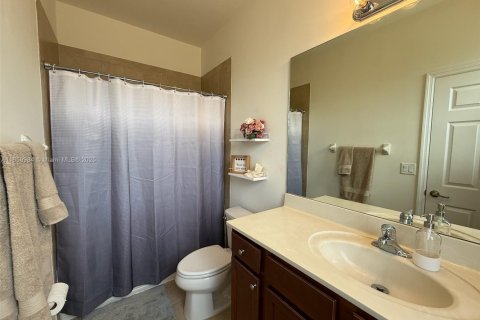 Touwnhouse à vendre à Miami, Floride: 2 chambres, 131.55 m2 № 1890993 - photo 22