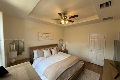 Touwnhouse à vendre à Miami, Floride: 2 chambres, 131.55 m2 № 1890993 - photo 18